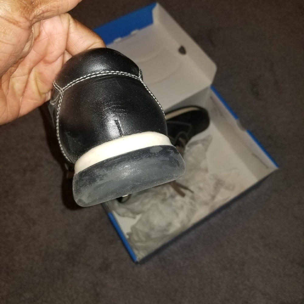 Shoes - Picture 3 of 4